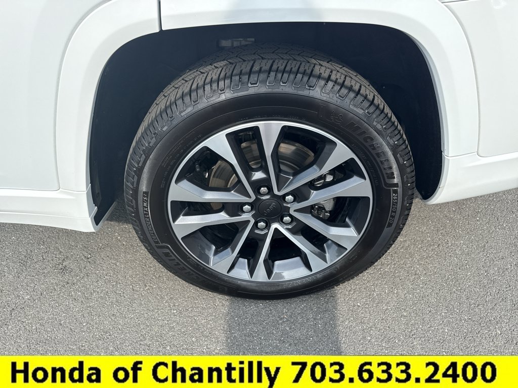 Used 2024 Jeep Grand Cherokee L Overland w/ Luxury Tech Group IV AWD/4WD image 27
