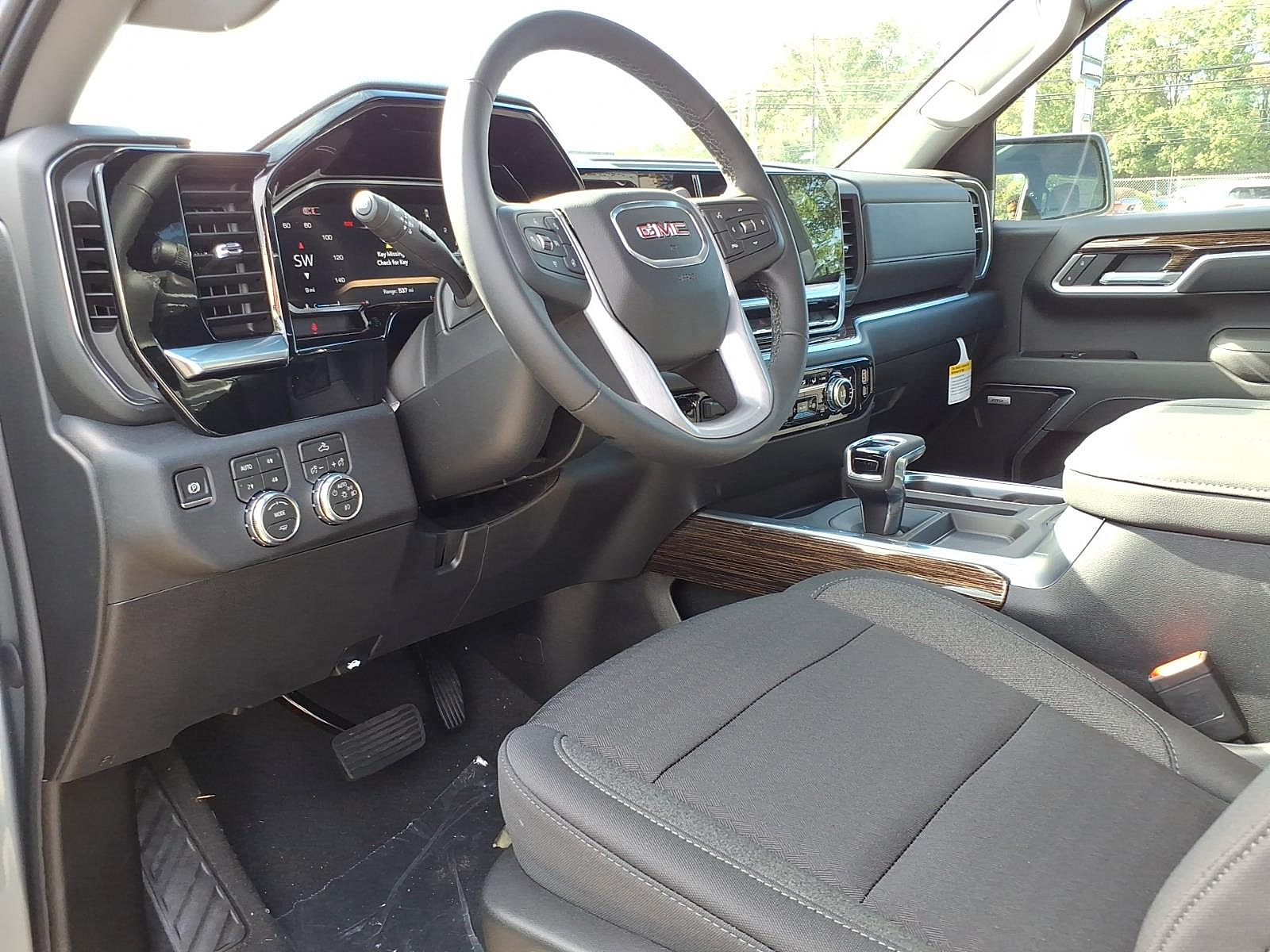 New 2026 GMC Sierra 1500 Elevation AWD/4WD image 12