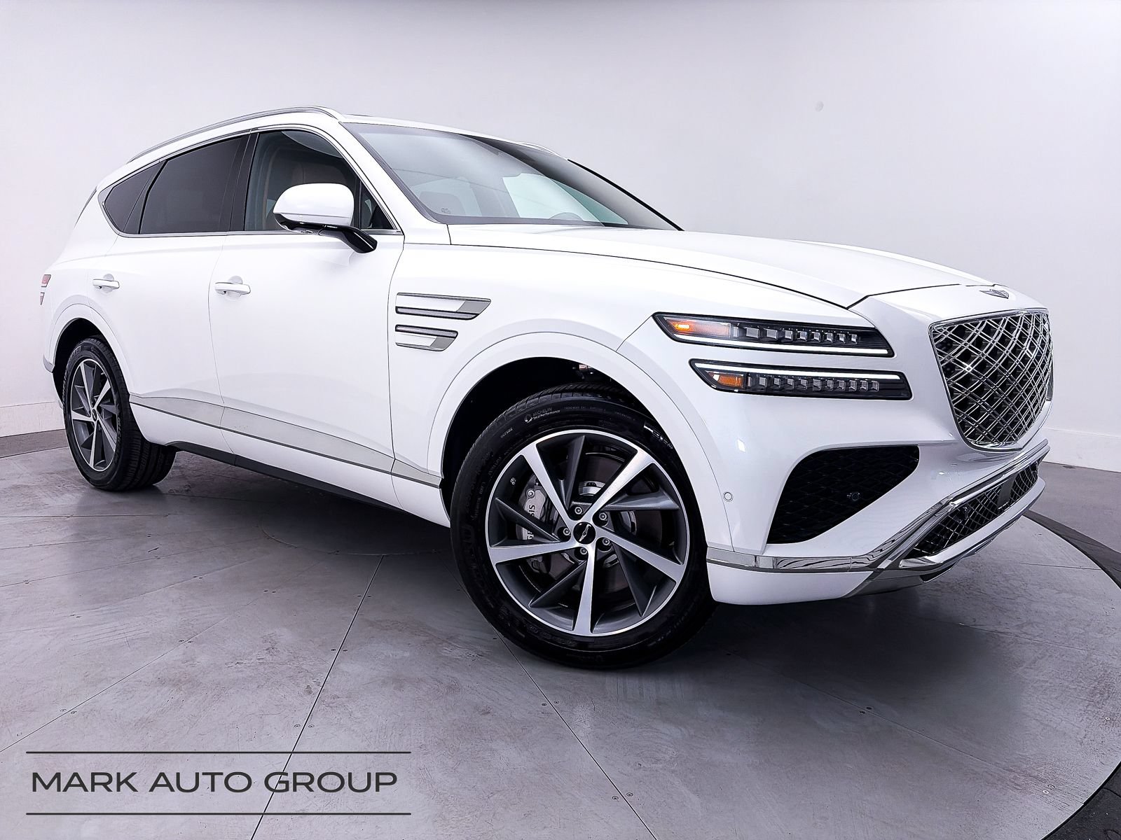 Used 2025 Genesis GV80 3.5T Advanced AWD/4WD image 2