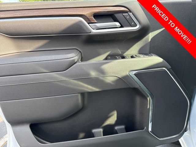 Used 2025 Chevrolet Silverado 1500 LT Trail Boss w/ Protection Package AWD/4WD image 9