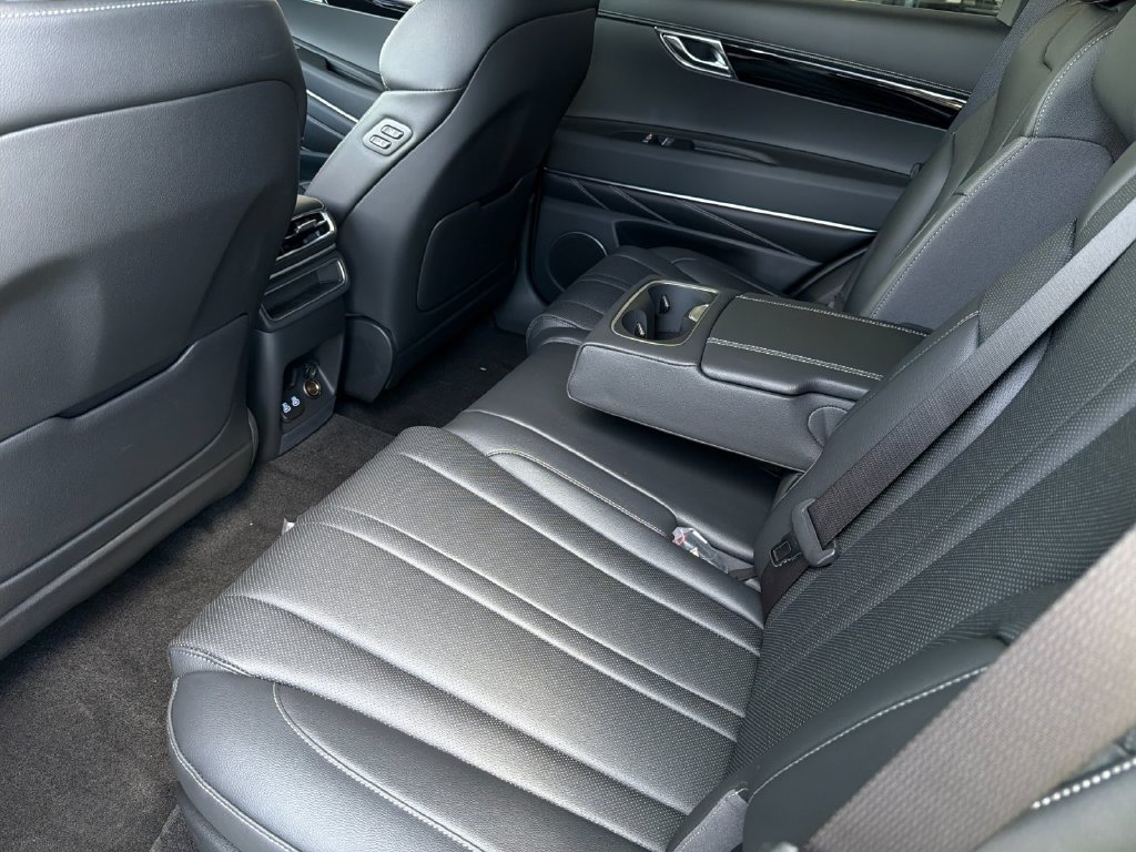 New 2026 Genesis GV80 2.5T AWD/4WD image 12