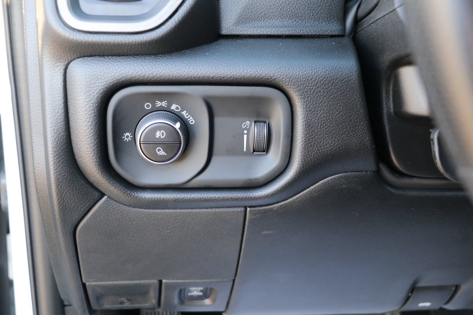 New 2026 RAM 2500 Tradesman AWD/4WD image 12