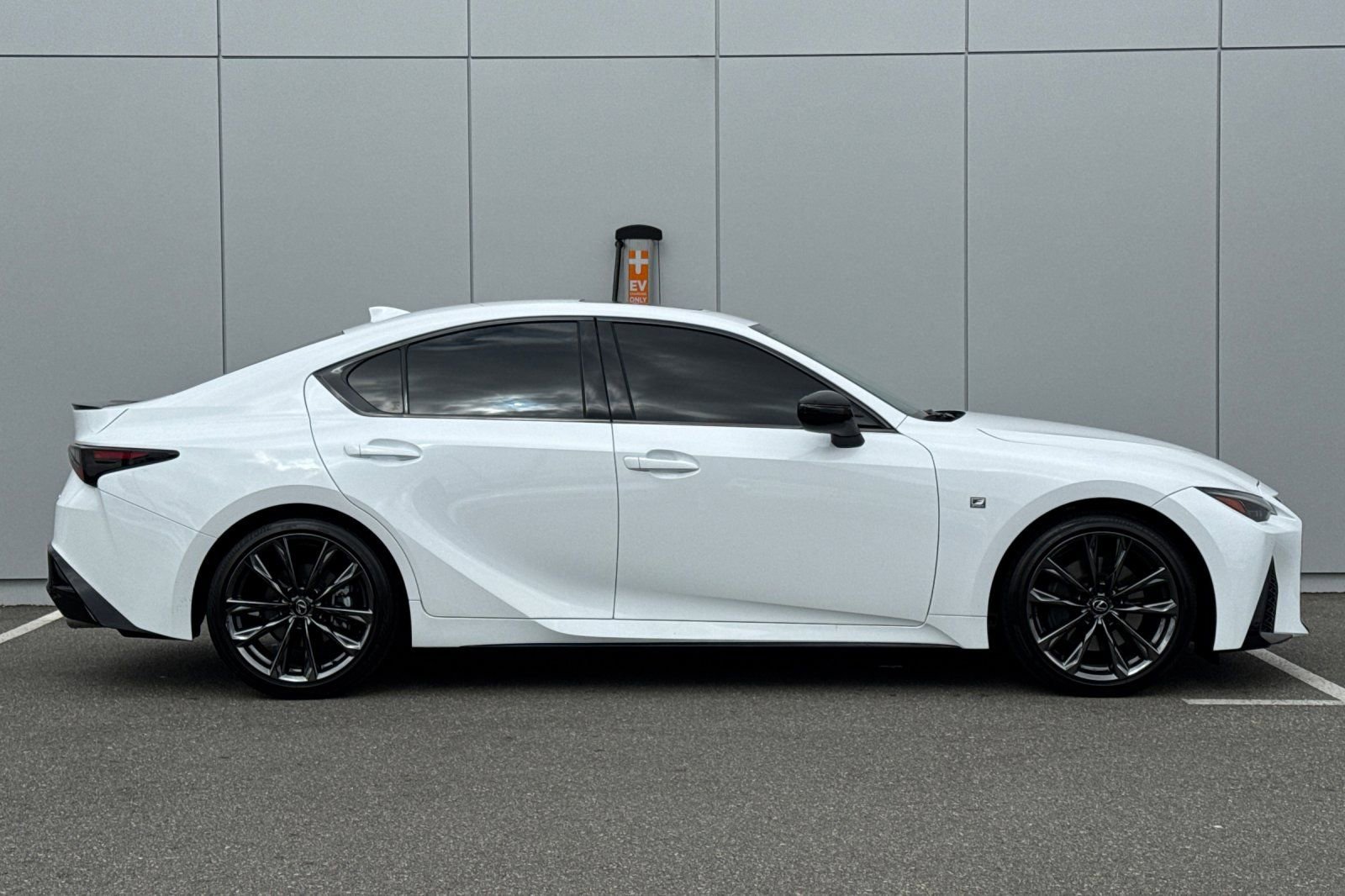Used 2025 Lexus IS 350 F Sport image 6