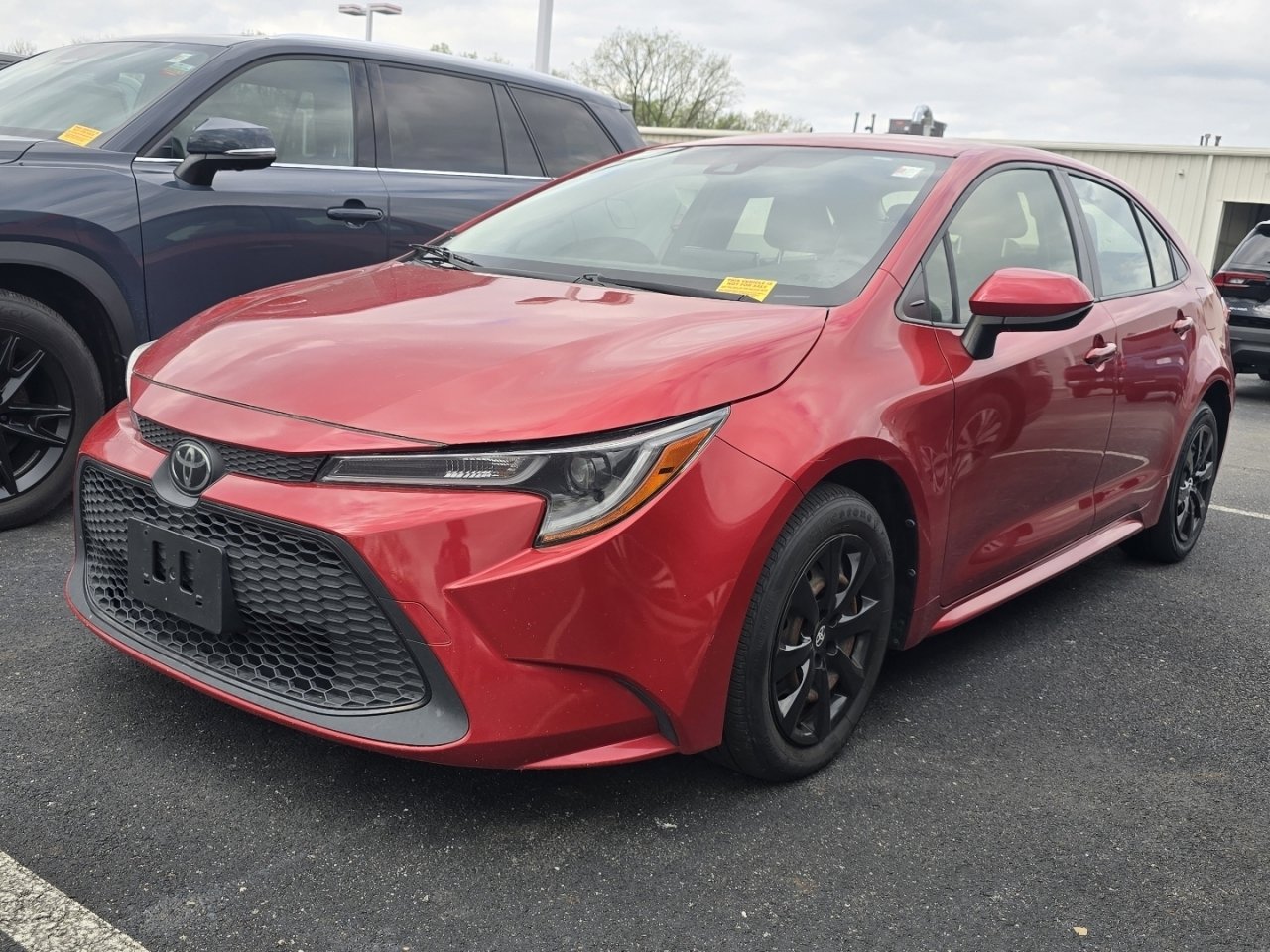 Used 2020 Toyota Corolla LE image 3