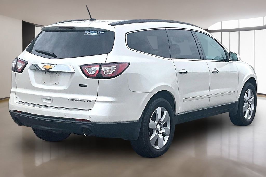 Used 2015 Chevrolet Traverse LTZ FWD image 2