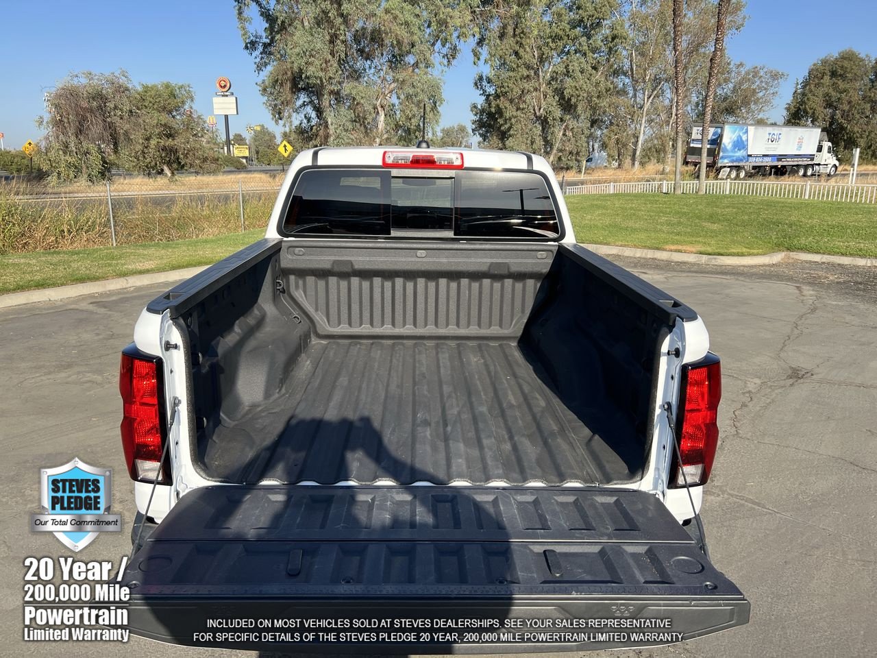 Used 2026 Chevrolet Colorado W/T w/ Advanced Trailering Package RWD image 27