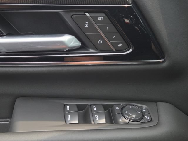 New 2026 GMC Acadia AT4 w/ Luxury Package AWD/4WD image 31