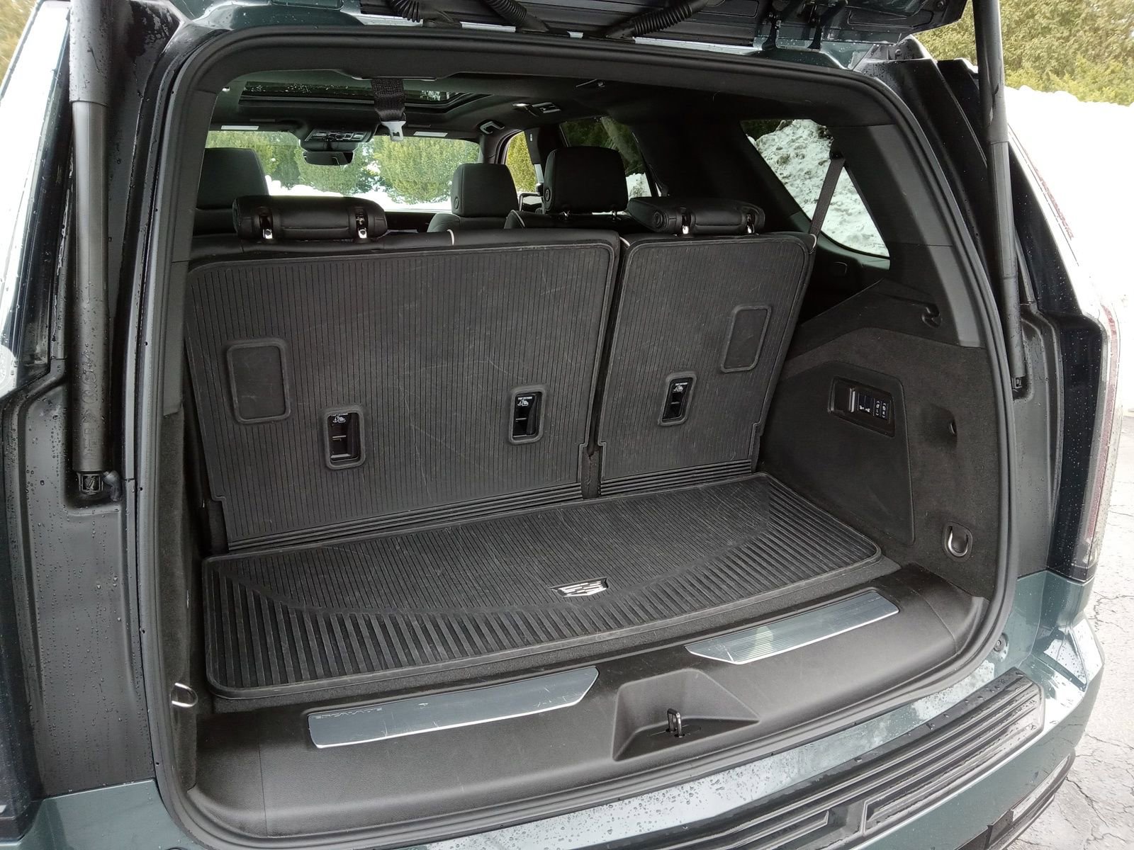 Used 2025 Cadillac Escalade Sport w/ Touring Package image 28