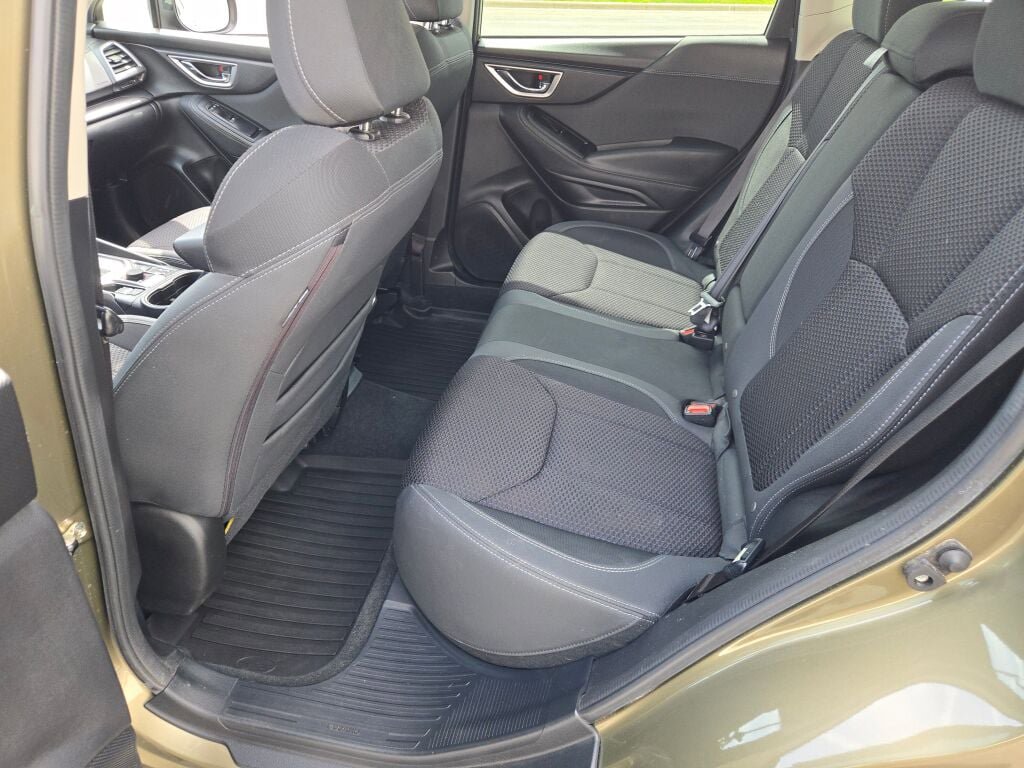 Used 2022 Subaru Forester Premium w/ Popular Package #1 AWD/4WD image 17