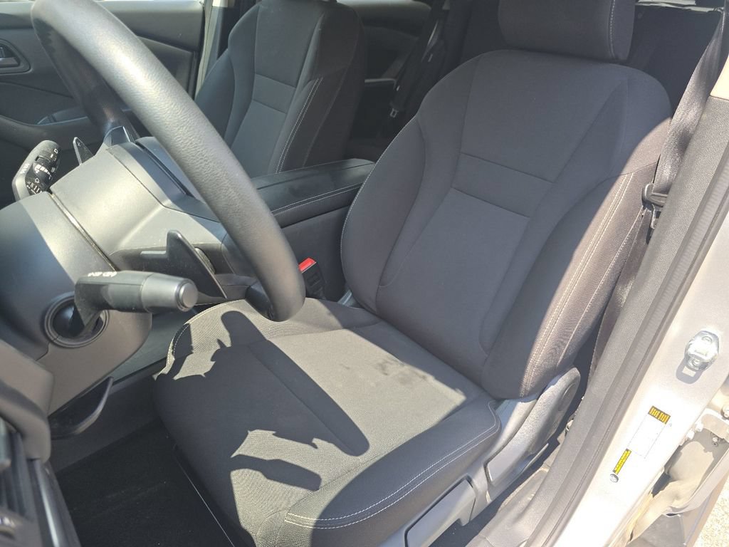 Used 2024 Nissan Rogue S AWD/4WD image 21
