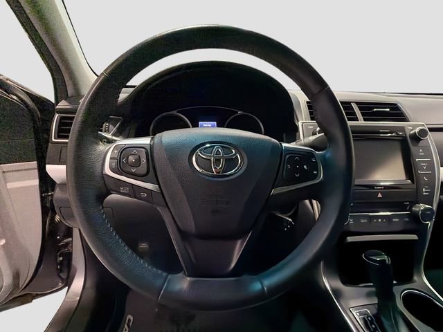 Used 2017 Toyota Camry SE image 9