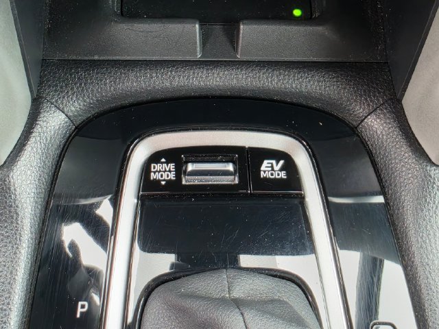 Used 2024 Toyota Corolla Cross AWD Hybrid w/ Moonroof Package image 26