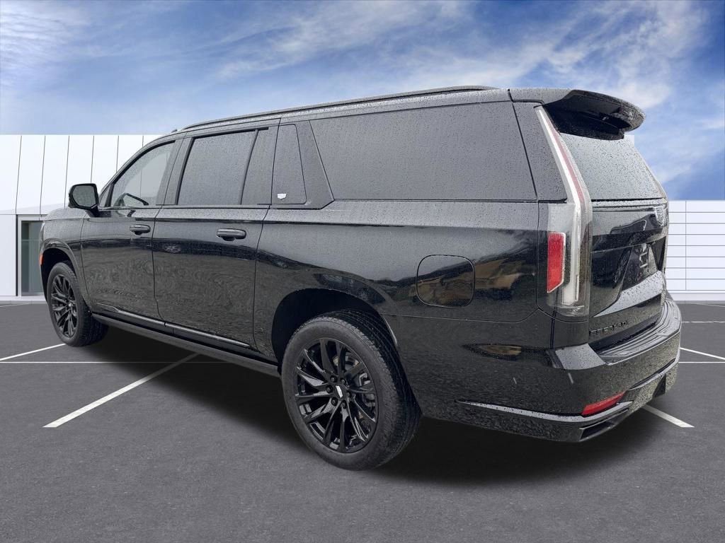 Used 2024 Cadillac Escalade ESV Sport Platinum w/ LPO, ONYX Package AWD/4WD image 4