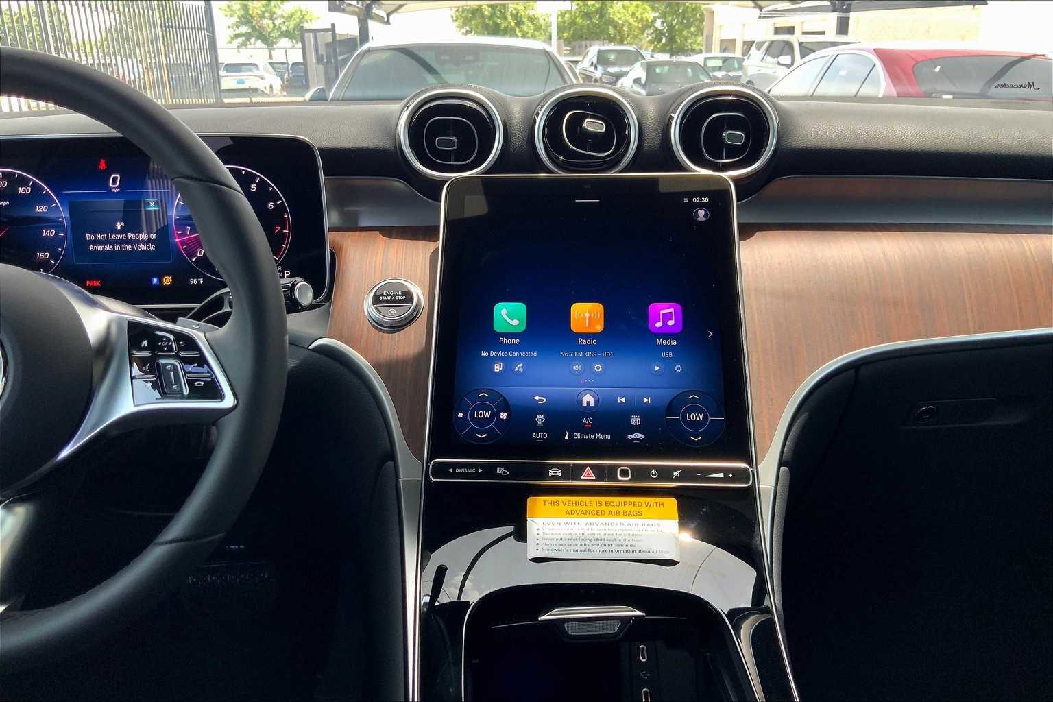 Used 2025 Mercedes-Benz GLC 300 image 9