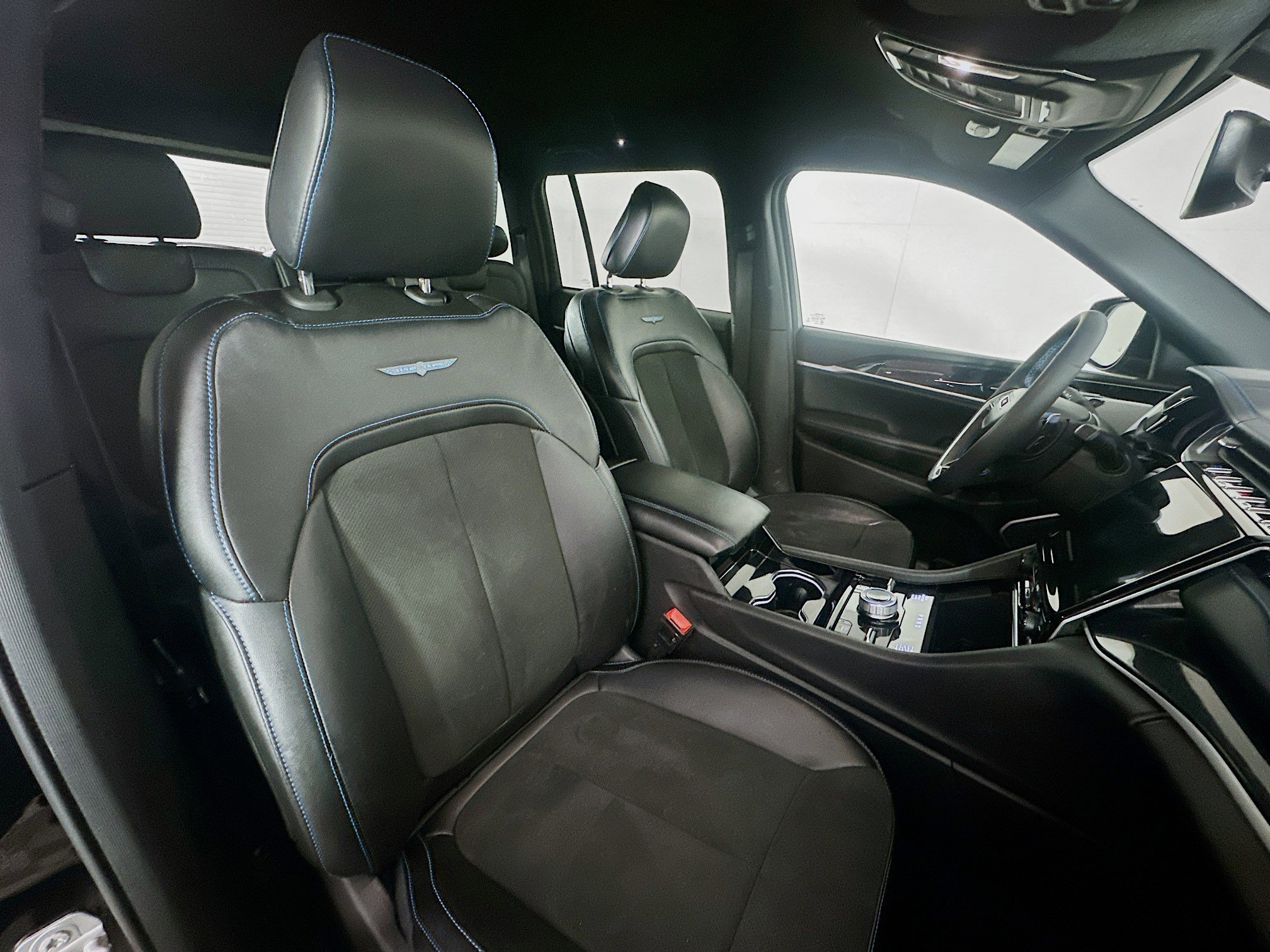 Used 2022 Jeep Grand Cherokee Trailhawk image 30