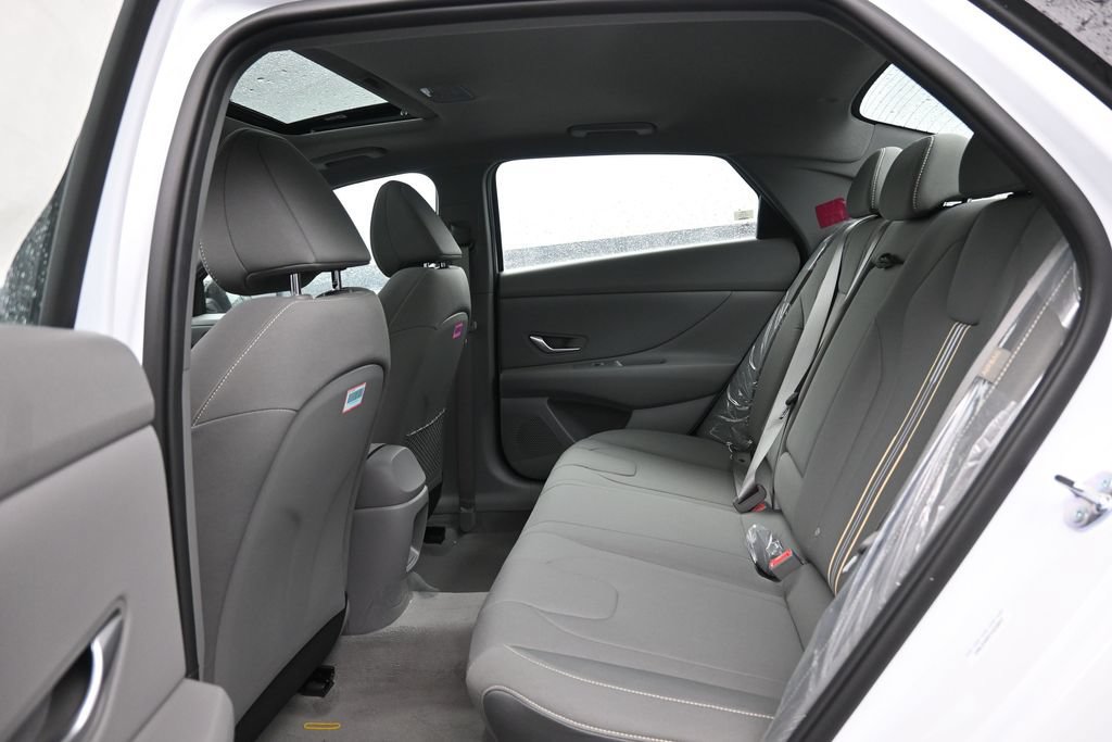 New 2026 Hyundai Elantra SEL Sport Premium FWD image 25