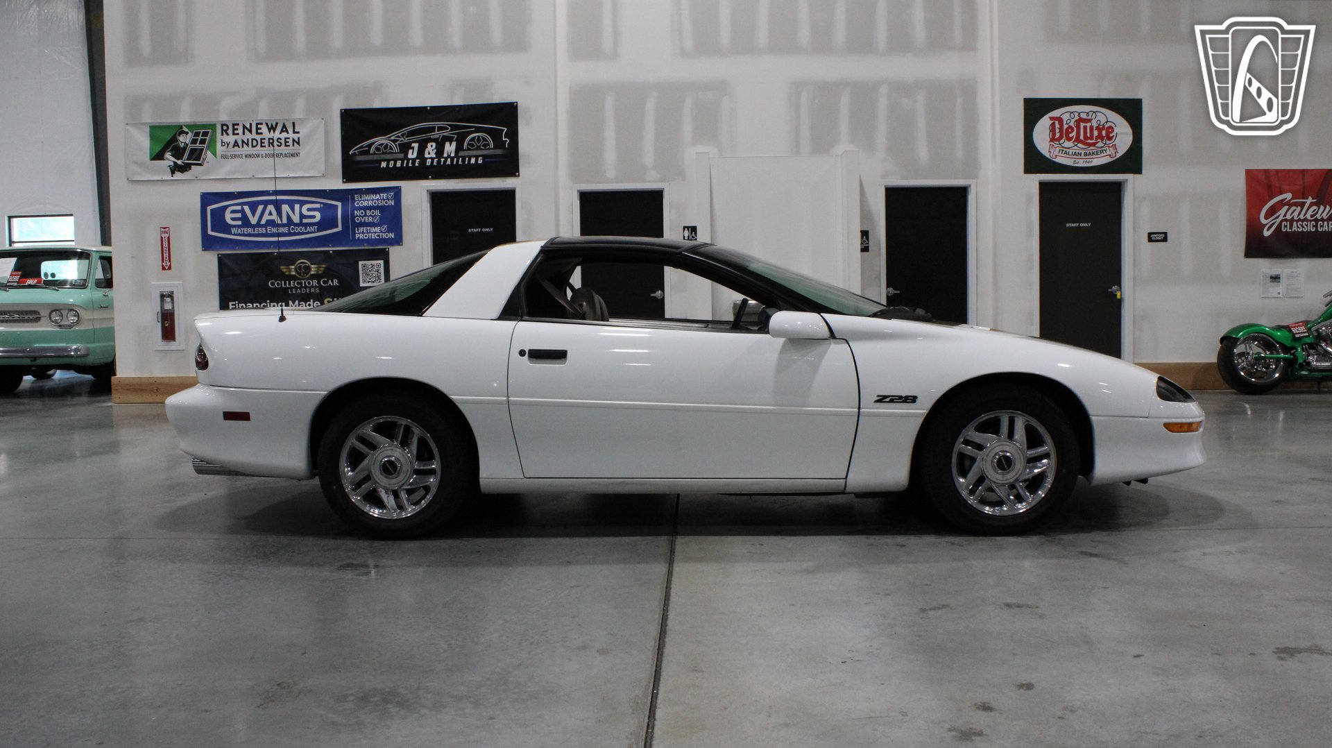 Used 1996 Chevrolet Camaro Z28 RWD image 39