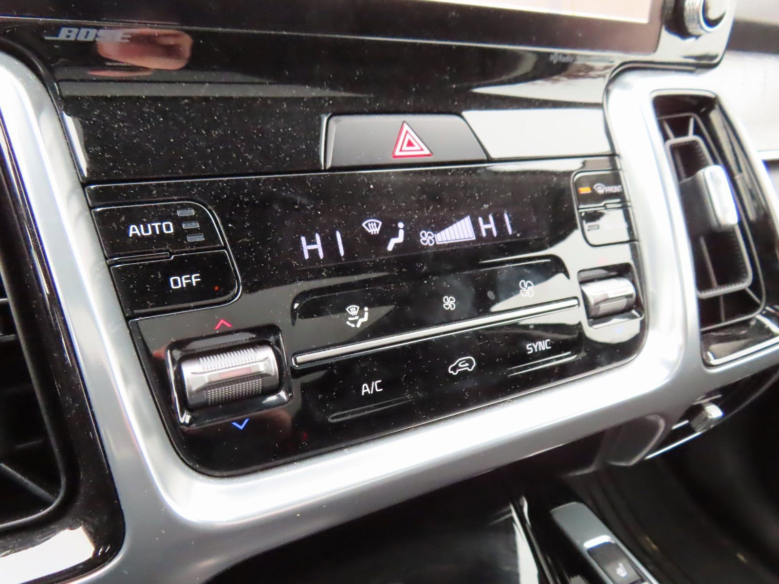 Used 2023 Kia Sorento SX image 24