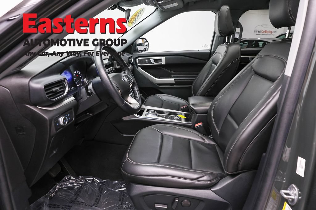 Used 2022 Ford Explorer XLT w/ Equipment Group 202A AWD/4WD image 14