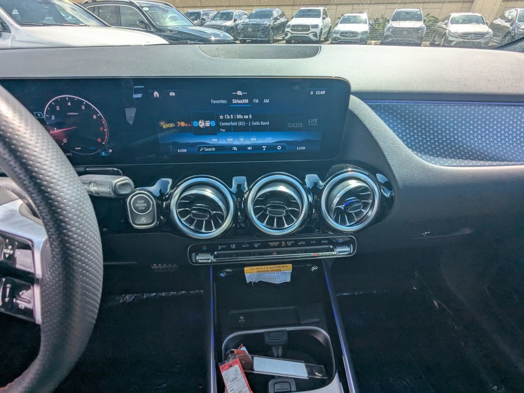 Used 2025 Mercedes-Benz GLA 250 4MATIC image 5