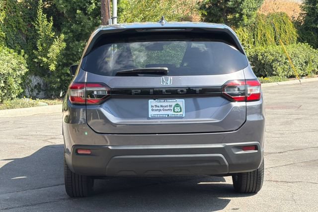 Used 2023 Honda Pilot LX image 5