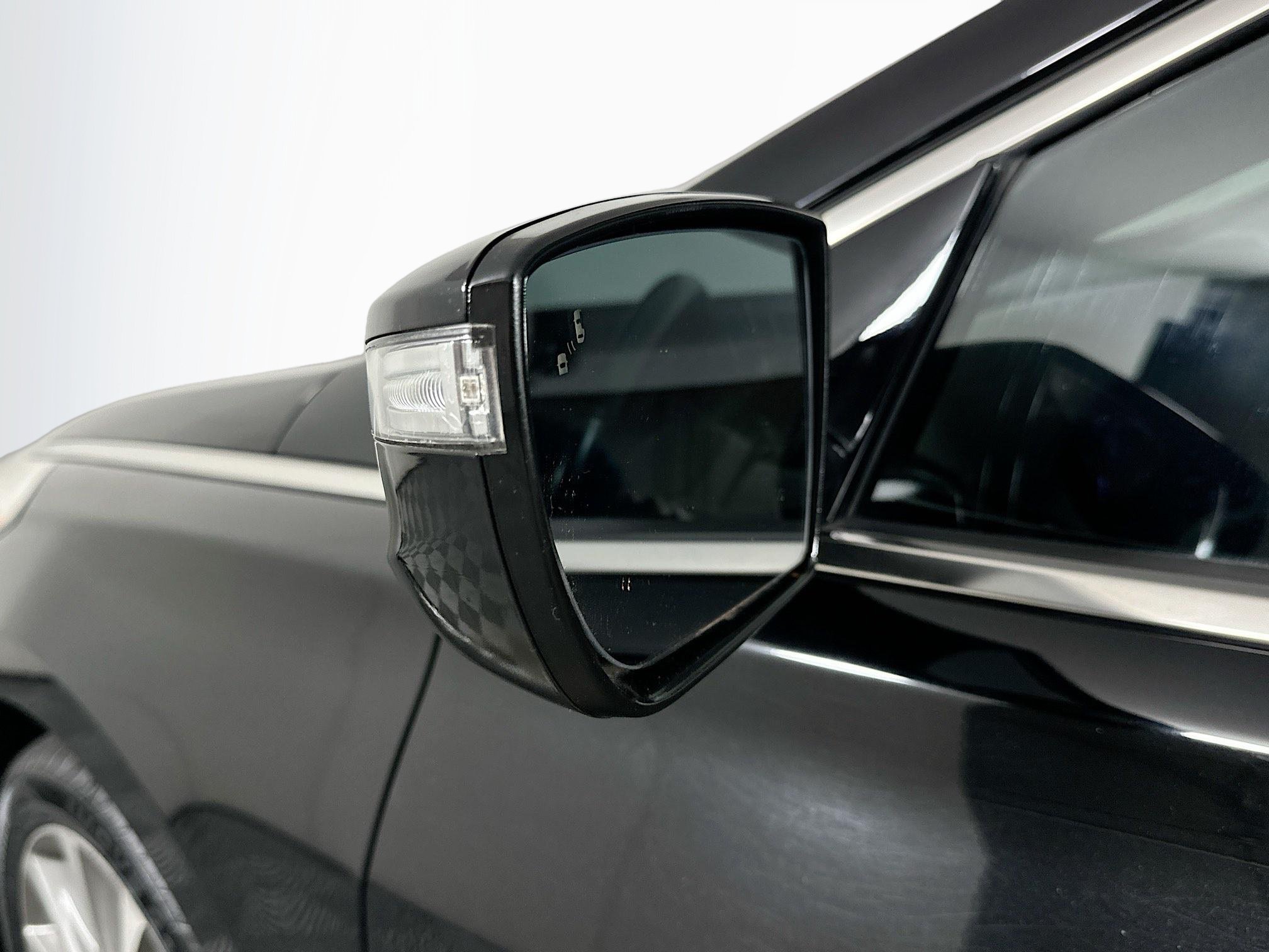 Used 2016 Hyundai Azera FWD image 16