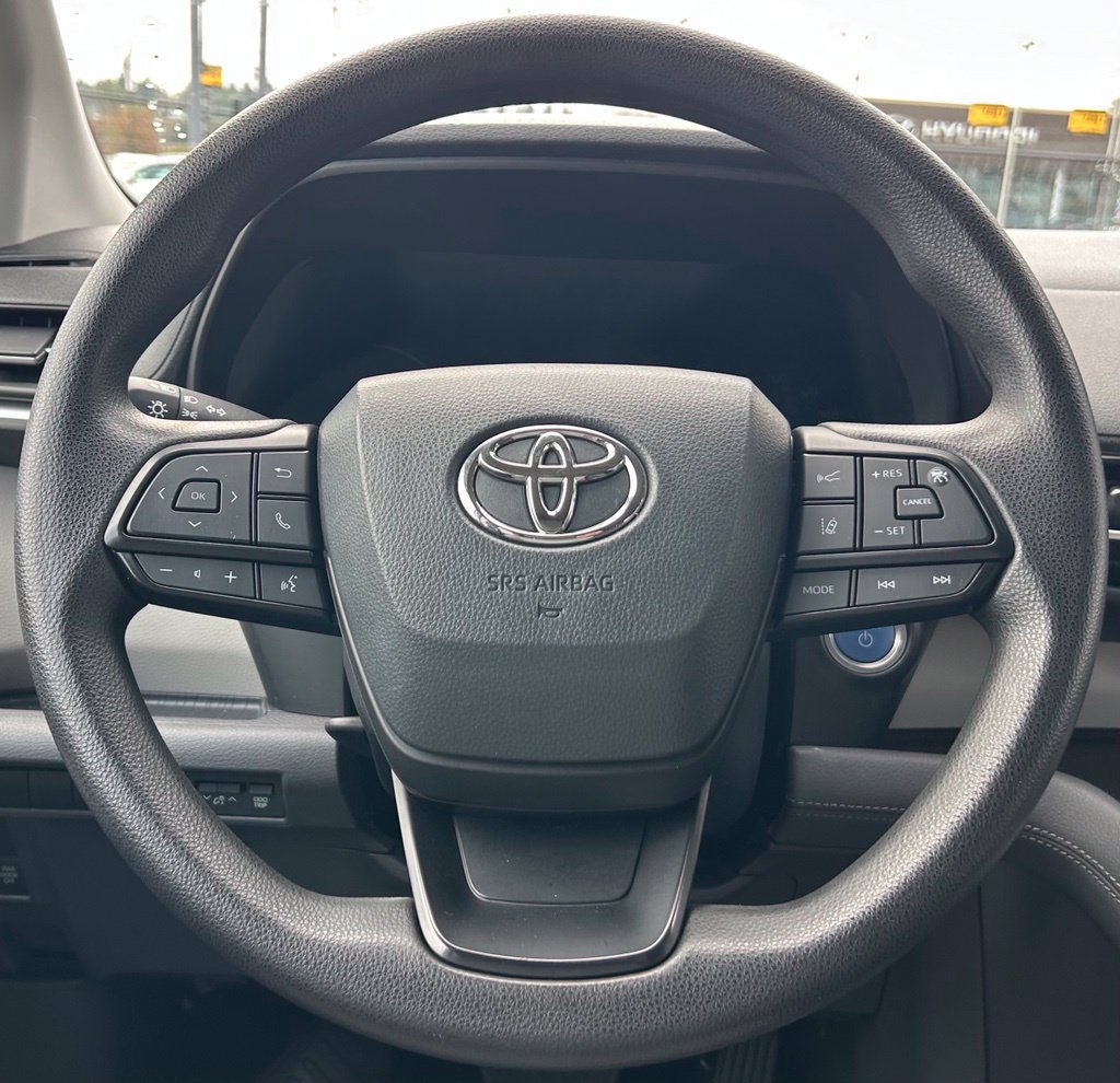 Certified 2024 Toyota Sienna LE AWD/4WD image 22