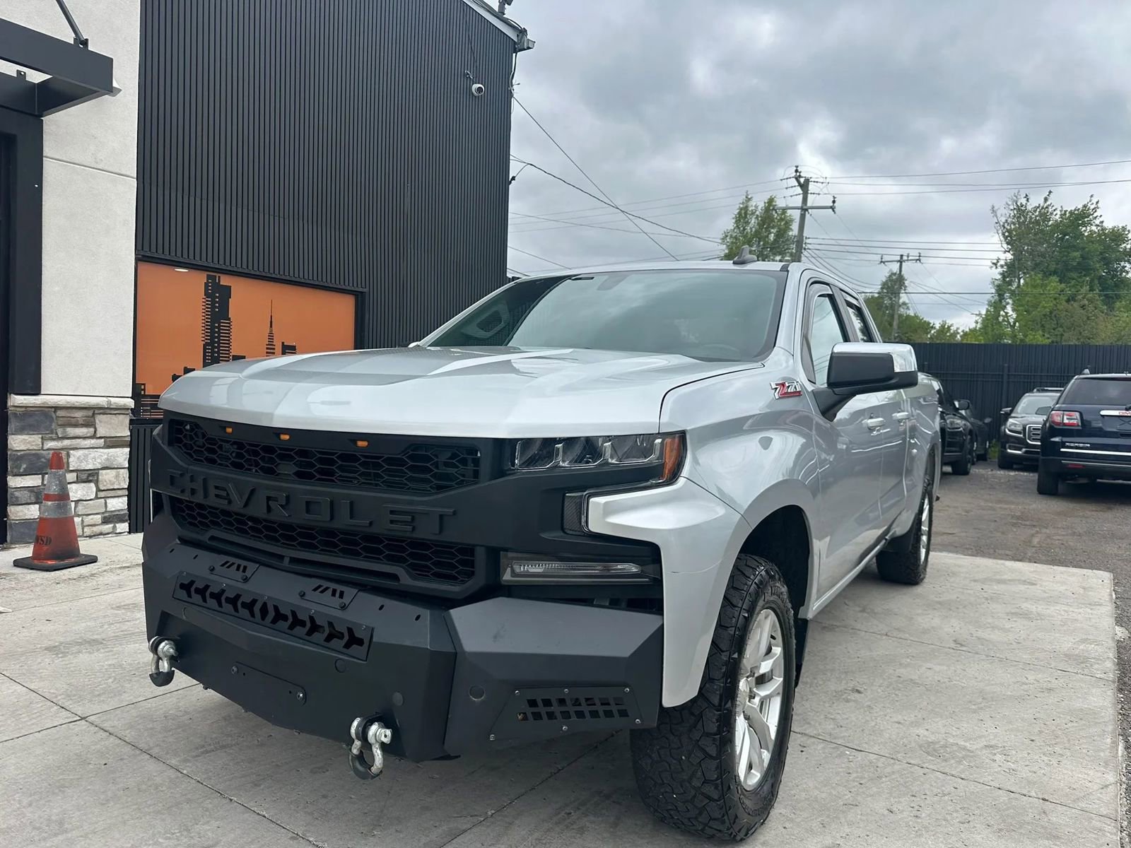 Used 2020 Chevrolet Silverado 1500 LT w/ All-Star Edition AWD/4WD image 1