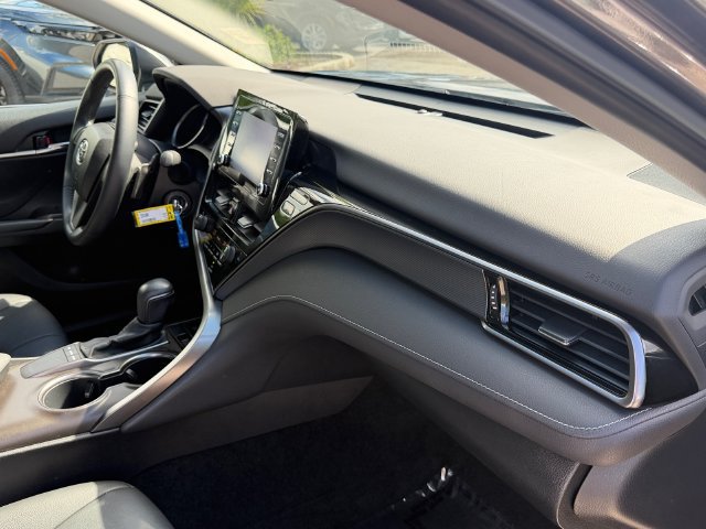 Used 2023 Toyota Camry SE FWD image 17