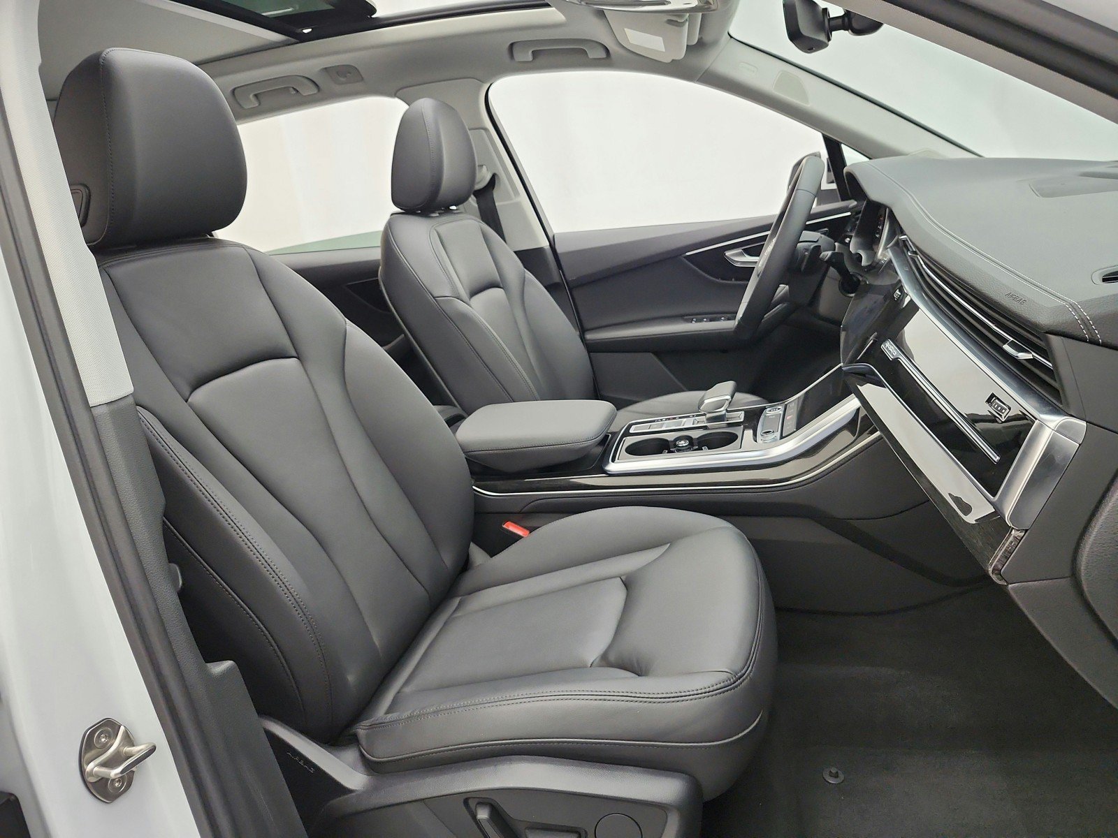 Used 2023 Audi Q7 2.0T Premium Plus w/ Premium Plus Package AWD/4WD image 19