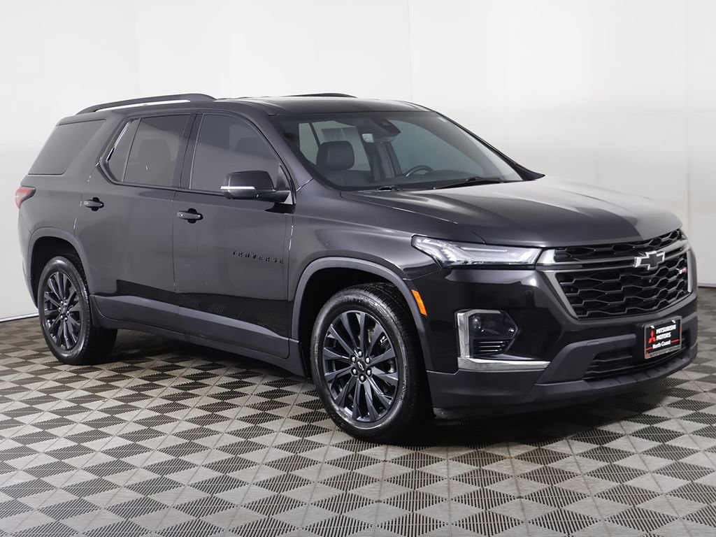 Used 2023 Chevrolet Traverse RS AWD/4WD image 2
