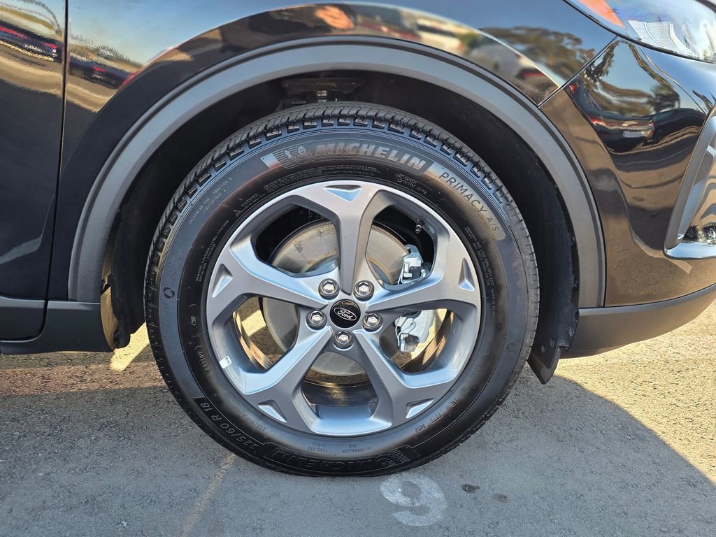 Used 2025 Ford Escape ST-Line image 8