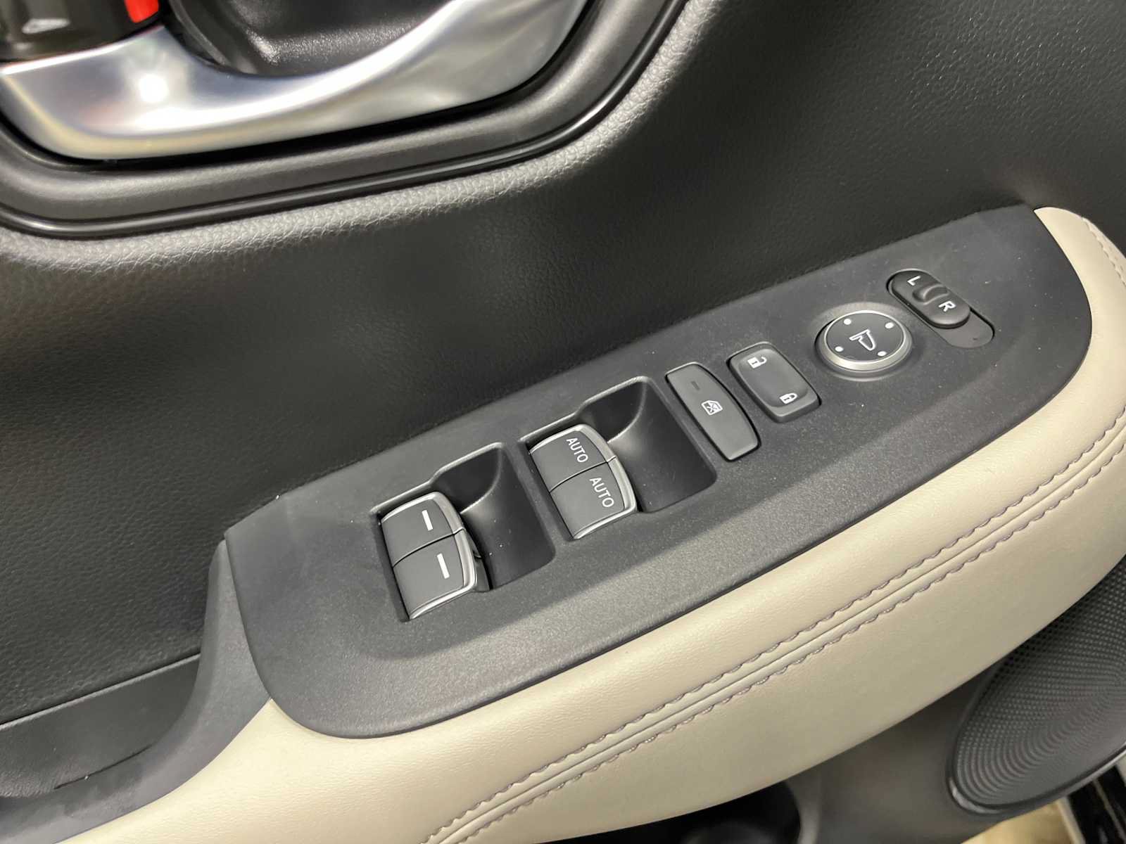 New 2027 Honda HR-V EX-L image 14