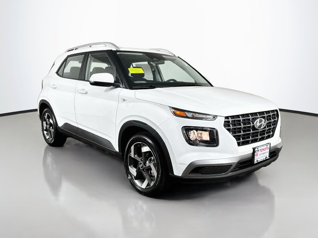 Used 2025 Hyundai Venue SEL FWD image 10