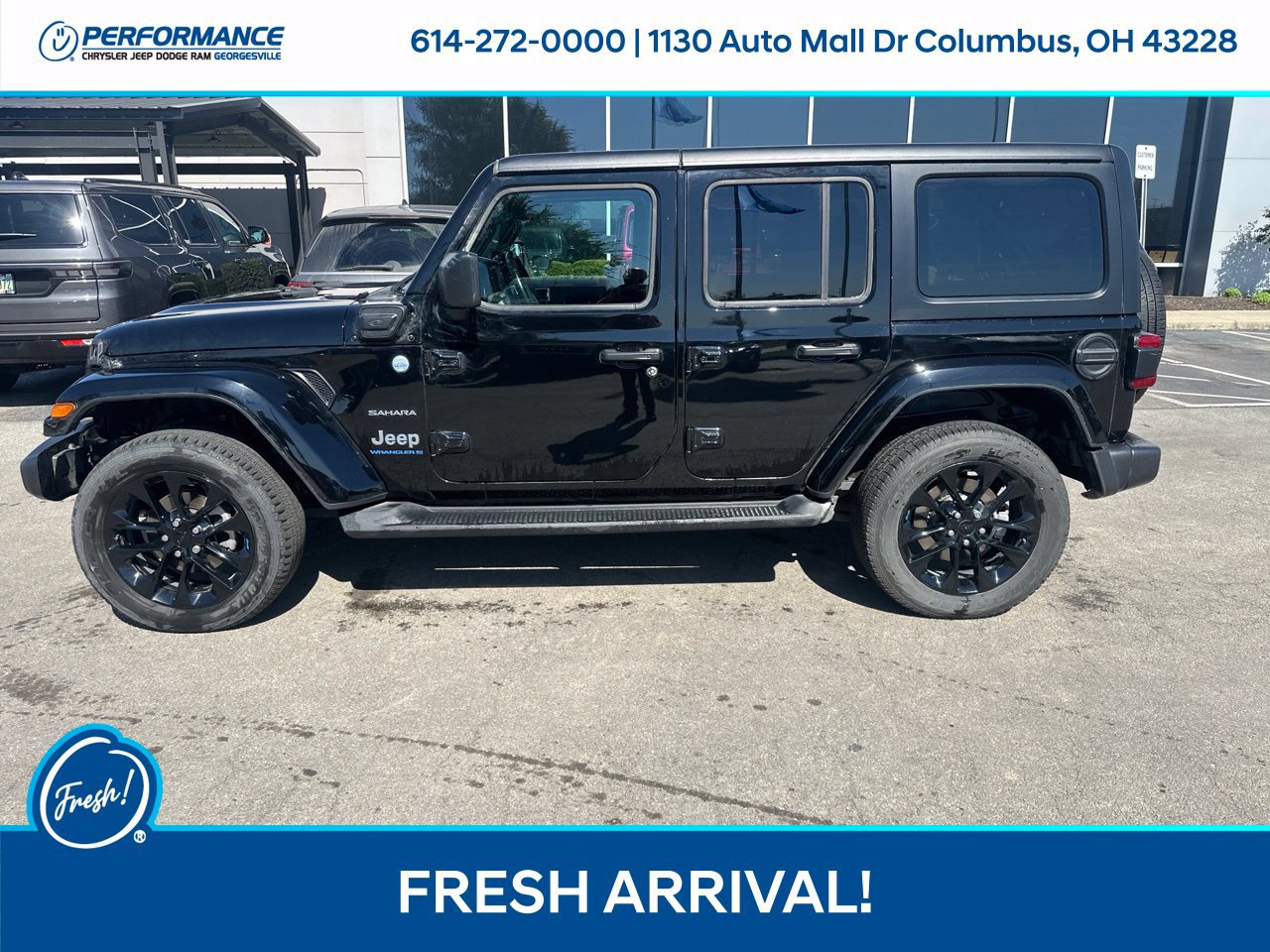 Used 2023 Jeep Wrangler Unlimited Sahara w/ Cold Weather Group AWD/4WD image 7