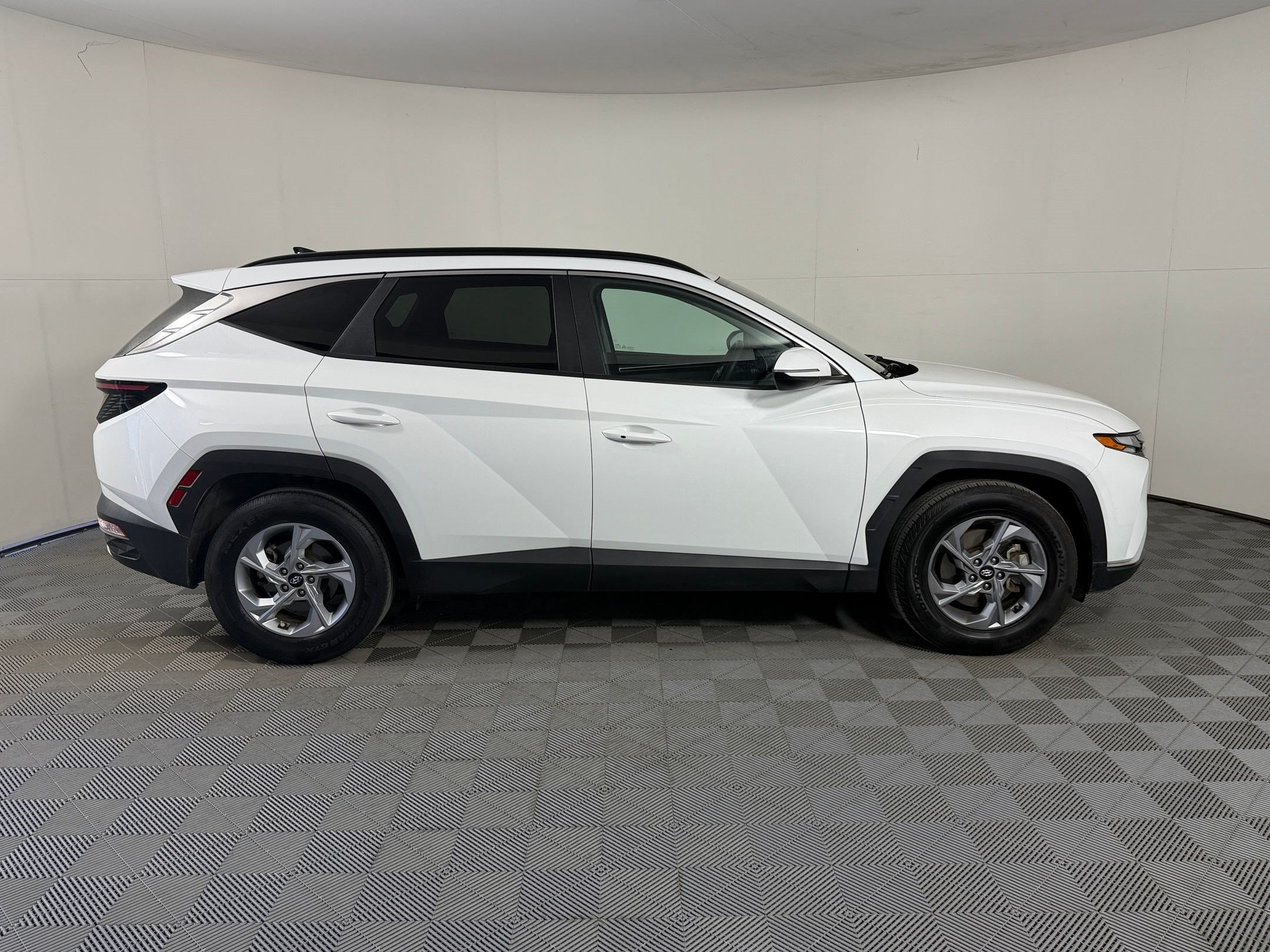 Used 2022 Hyundai Tucson SEL FWD image 8