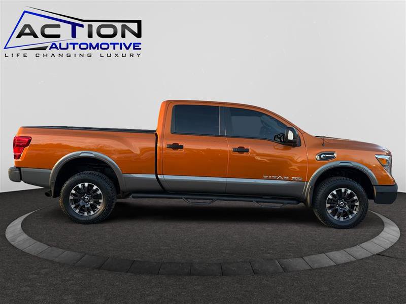 Used 2019 Nissan Titan PRO-4X image 9