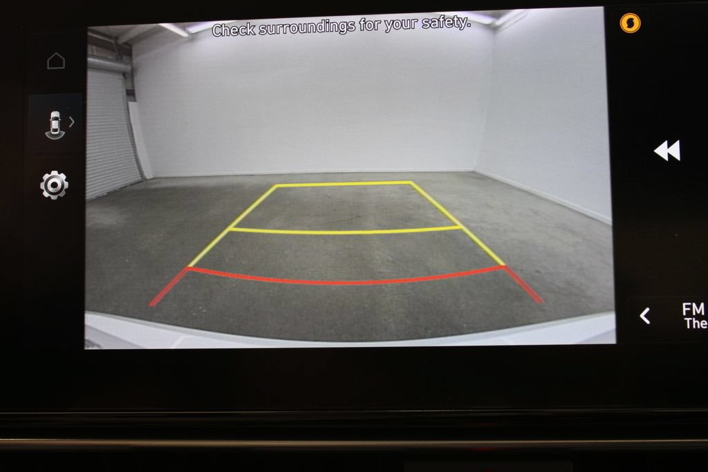 Used 2025 Hyundai Elantra SEL FWD image 15