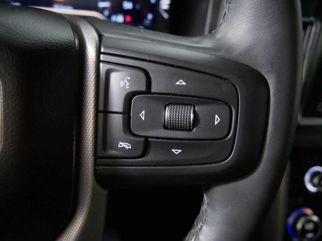 Used 2024 GMC Yukon XL Denali AWD/4WD image 28