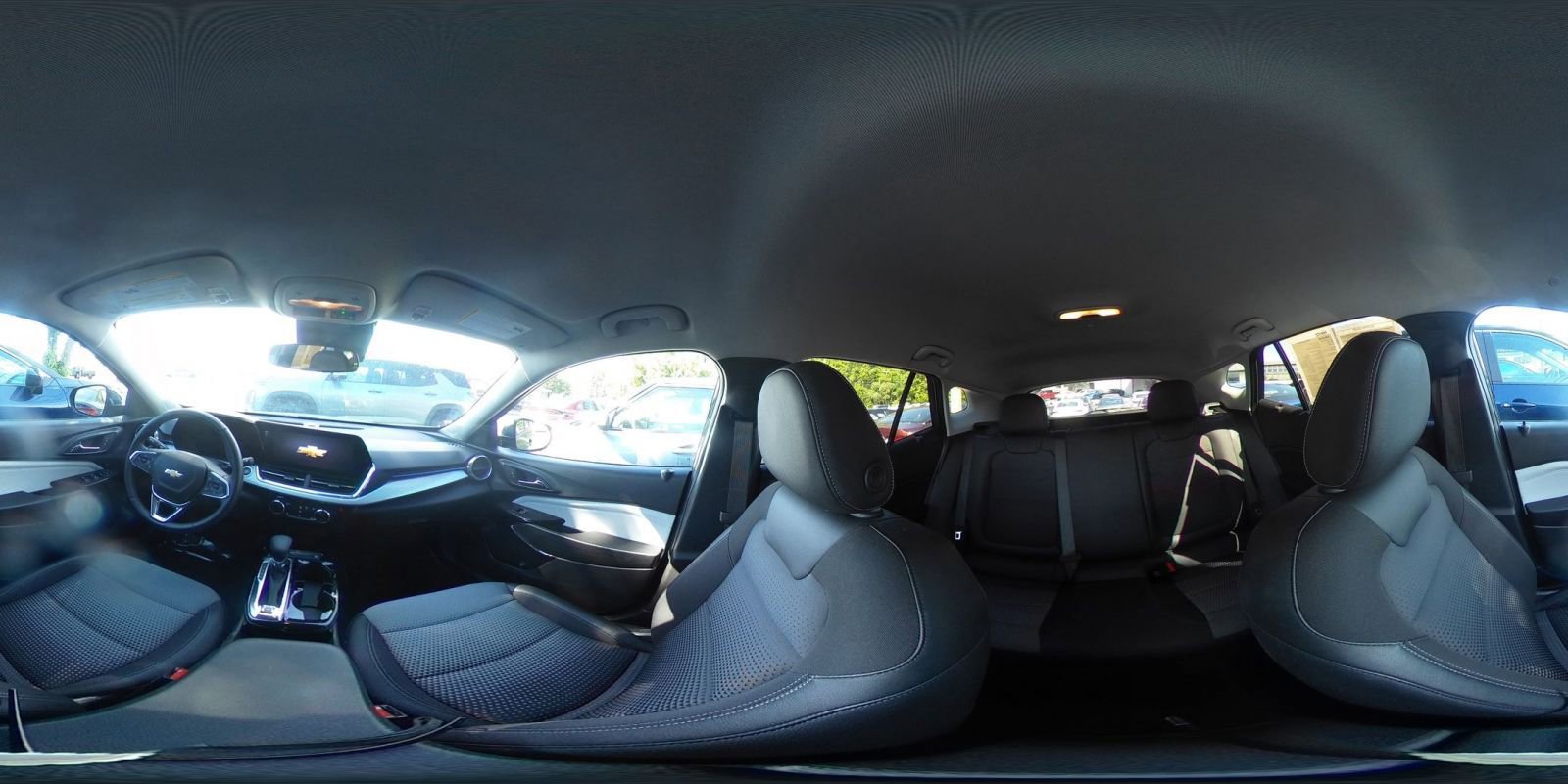 Used 2025 Chevrolet Trax LT w/ LT Convenience Package FWD image 37