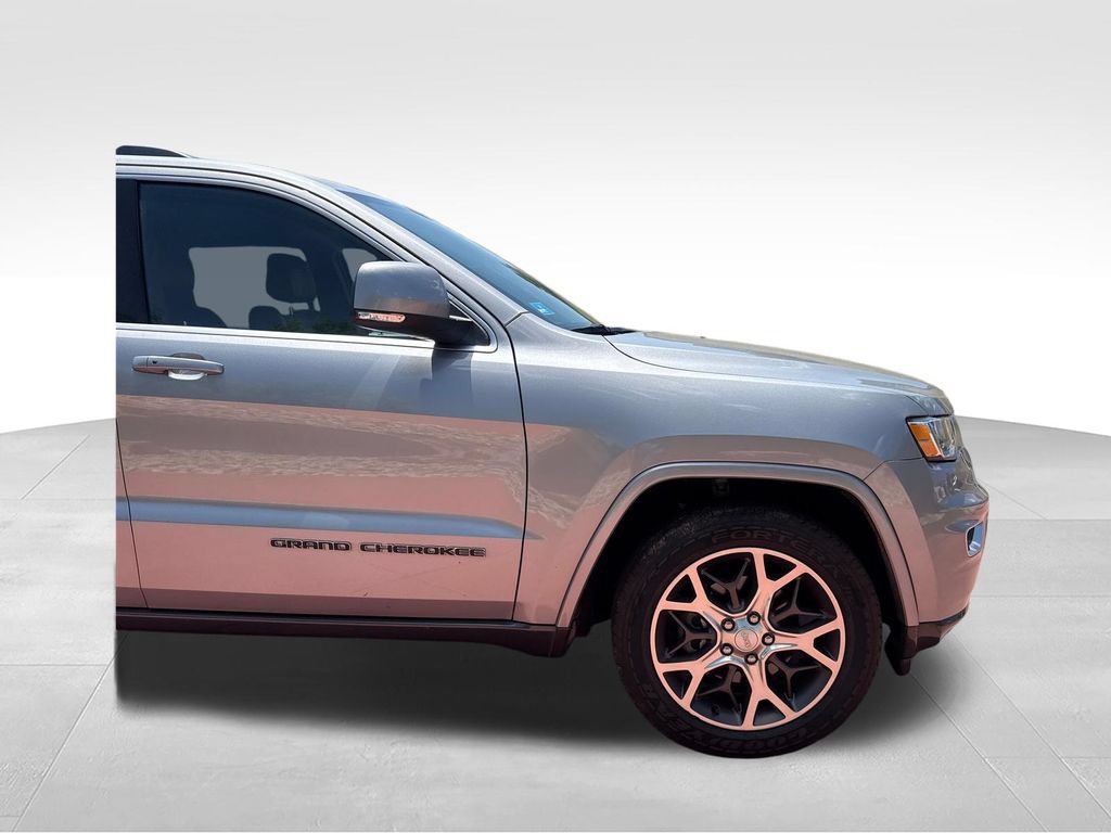 Used 2018 Jeep Grand Cherokee Limited AWD/4WD image 32