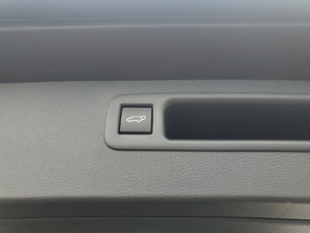New 2026 Toyota Highlander XLE AWD/4WD image 9