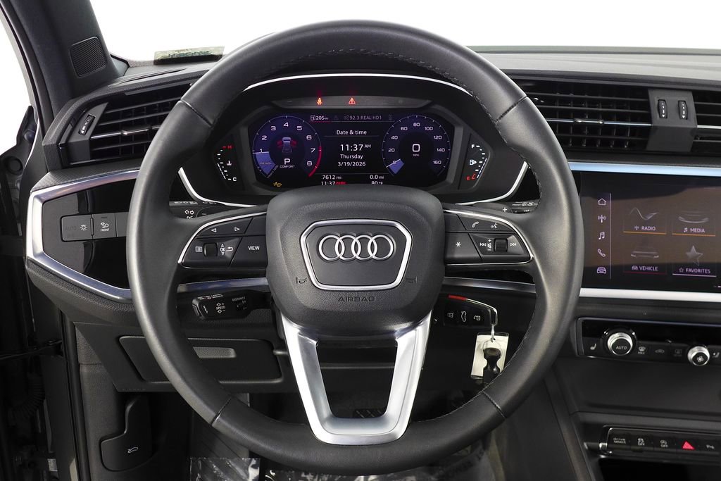 Used 2025 Audi Q3 2.0T Premium w/ Black Optic Sport Package image 27
