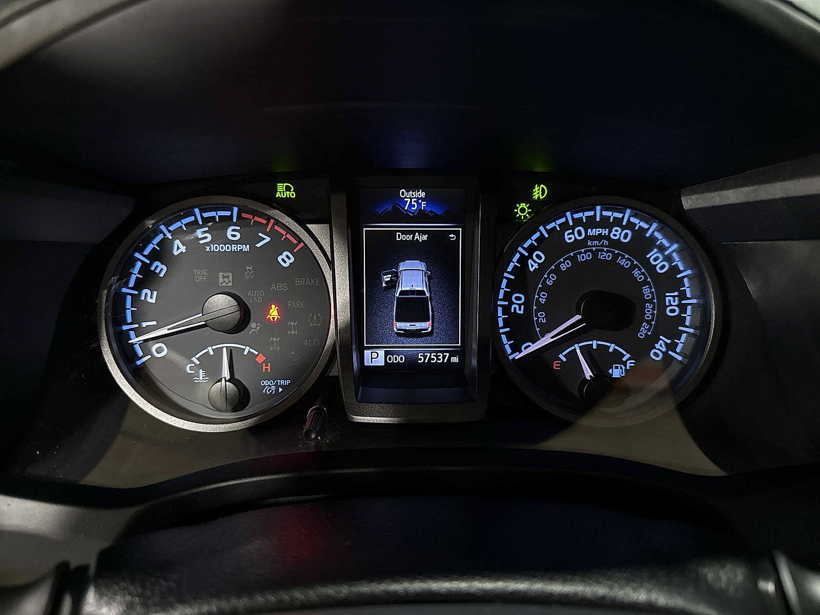 Used 2021 Toyota Tacoma TRD Sport AWD/4WD image 33