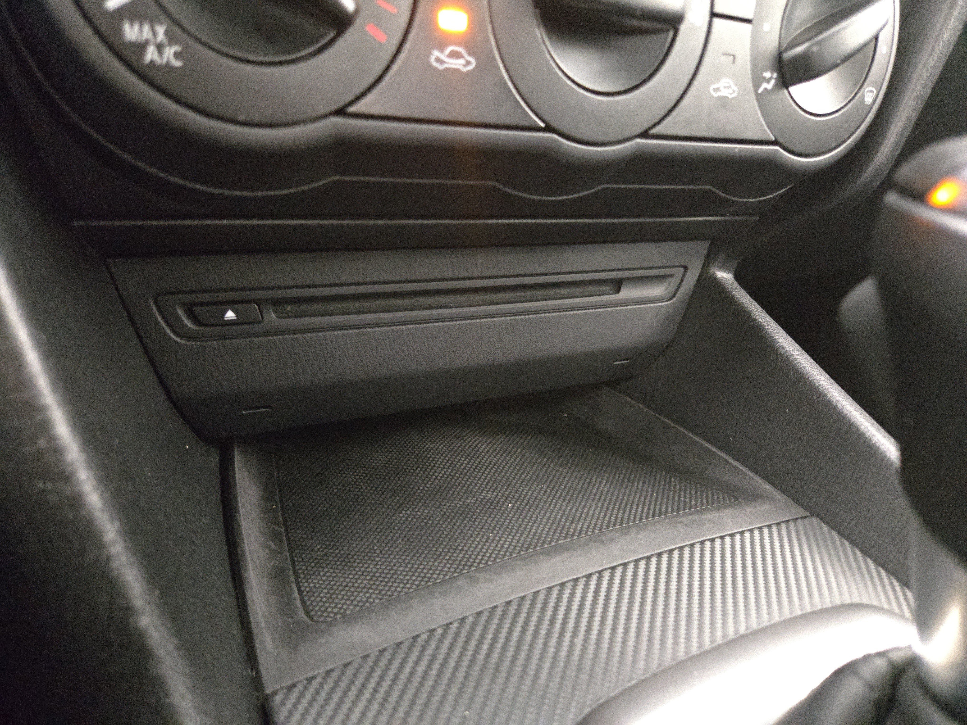 Used 2014 MAZDA MAZDA3 i Sport image 24