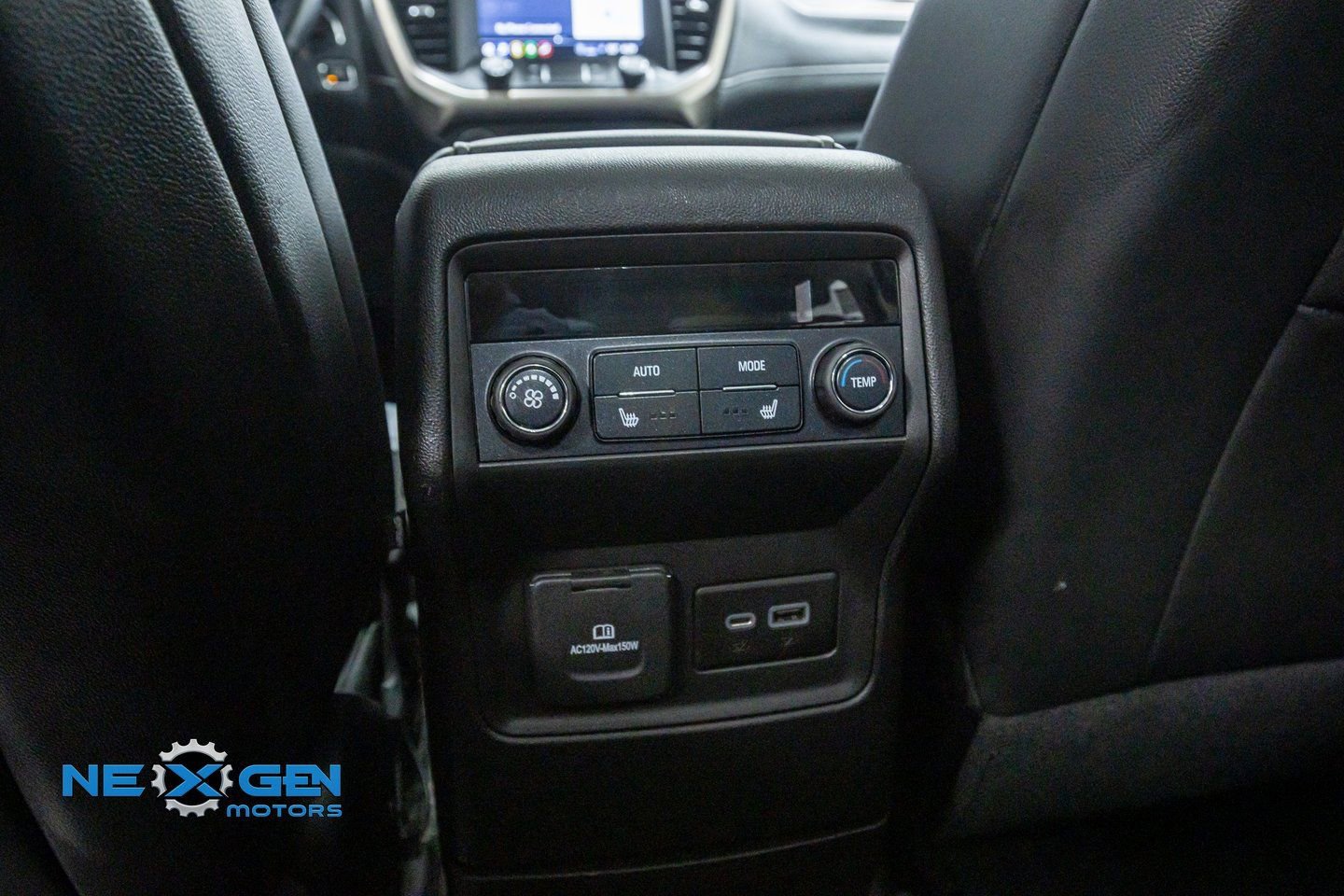 Used 2021 GMC Acadia Denali w/ Denali Ultimate Package image 29