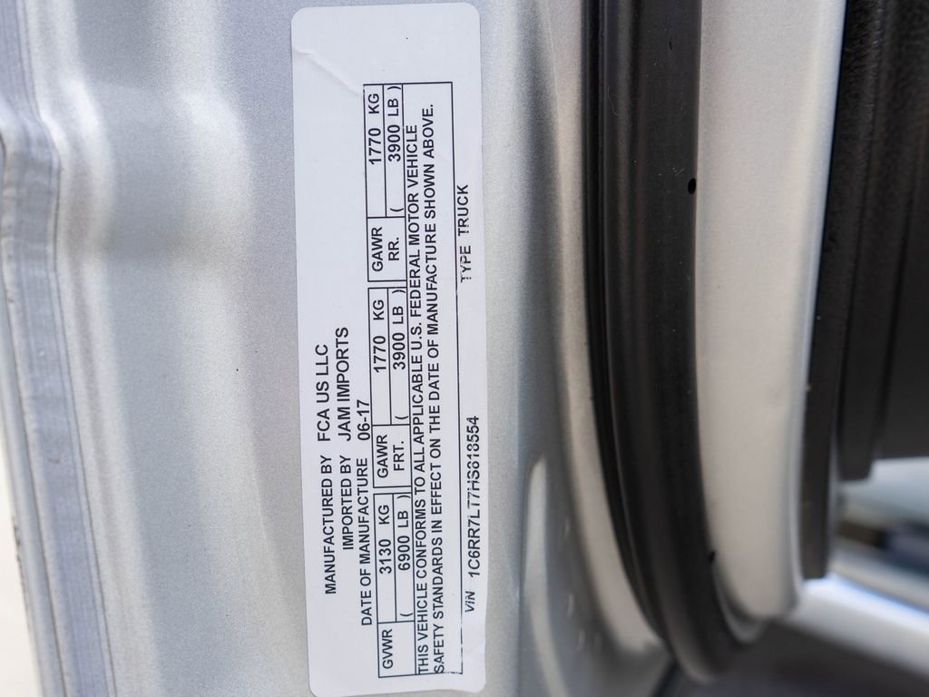 Used 2017 RAM 1500 Classic SLT AWD/4WD image 36