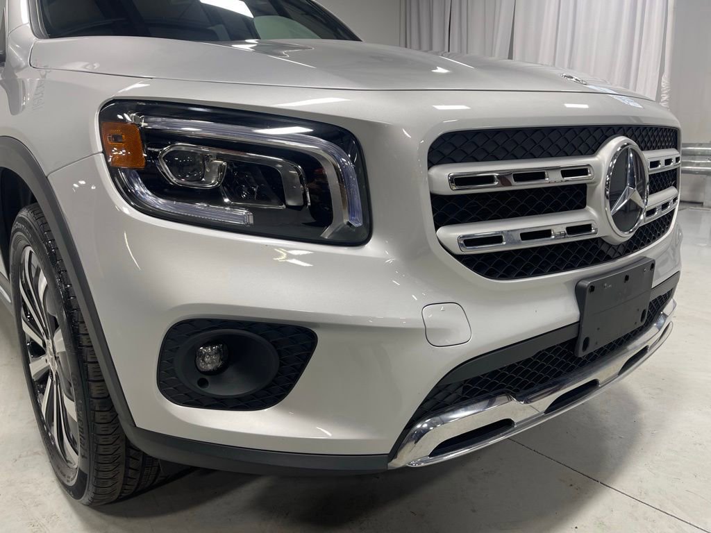 Certified 2022 Mercedes-Benz GLB 250 4MATIC image 11