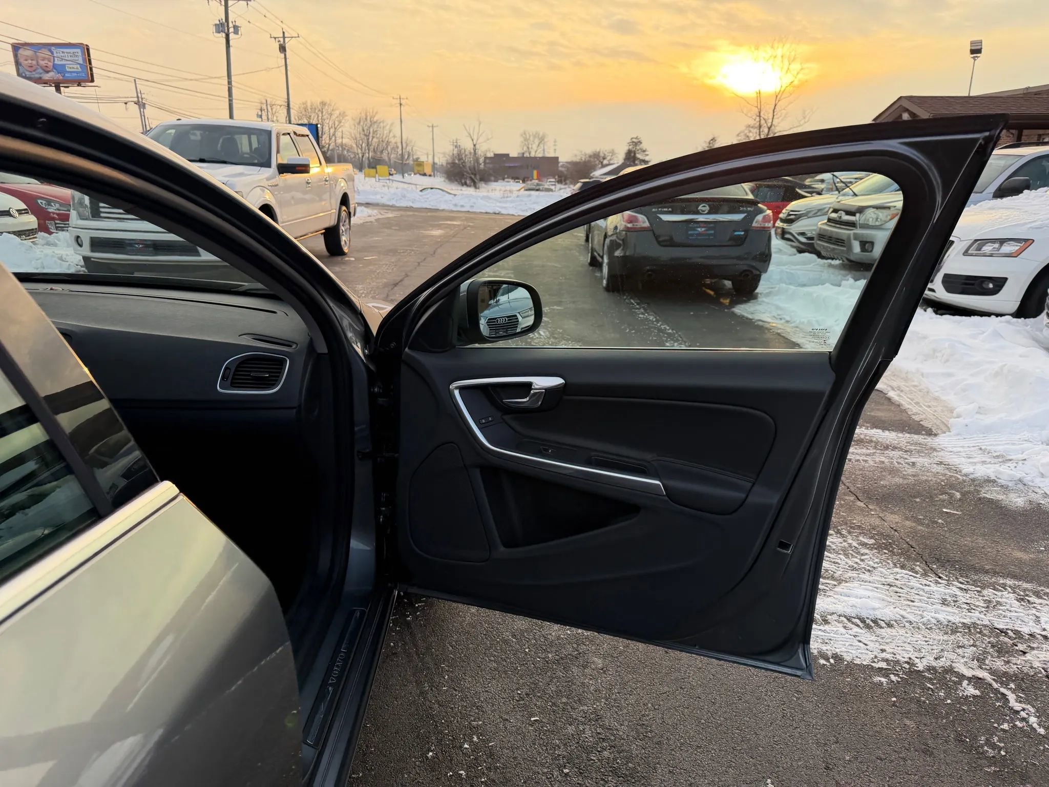 Used 2016 Volvo S60 T5 Premier image 37