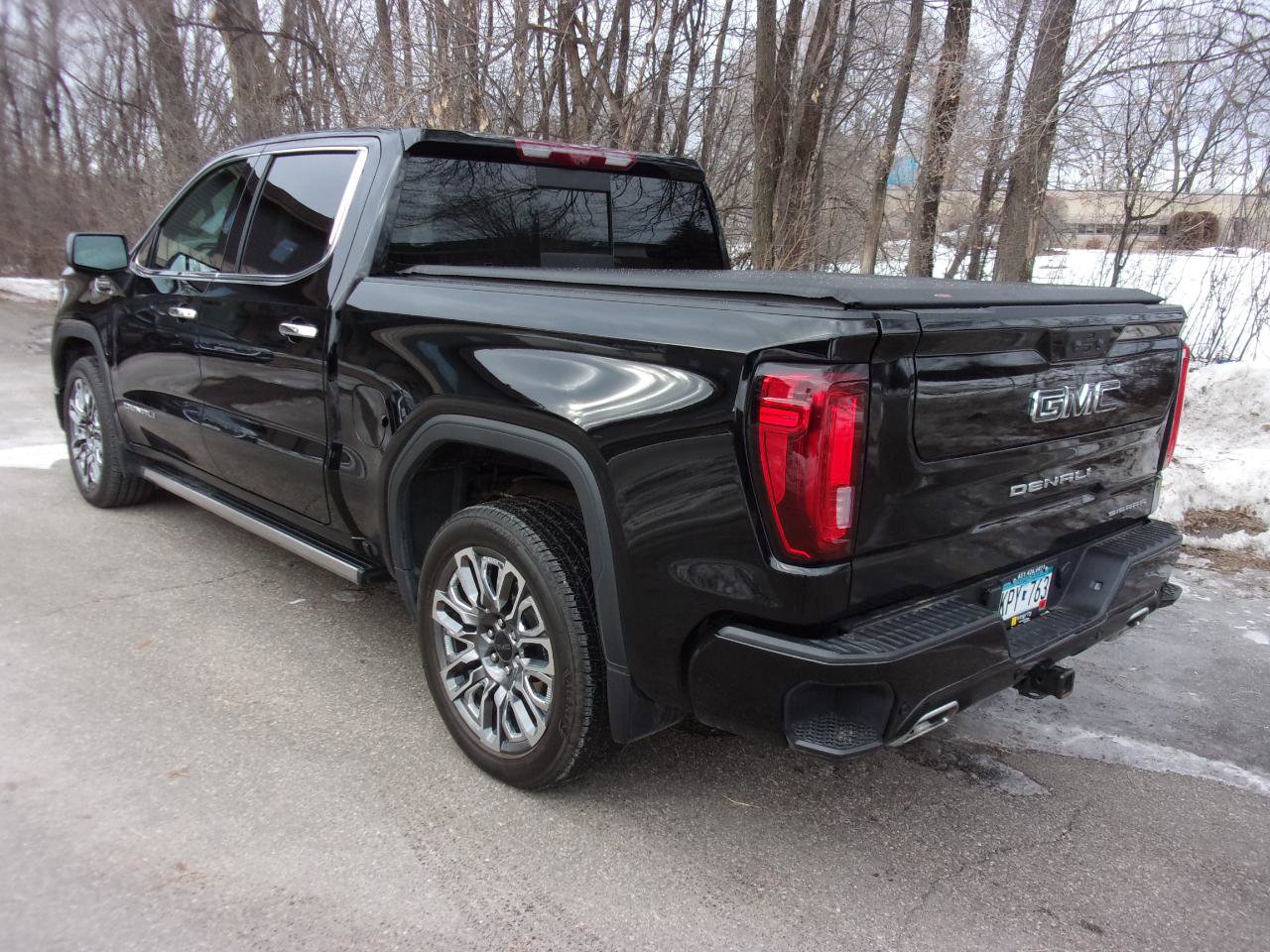 Used 2023 GMC Sierra 1500 Denali Ultimate image 3